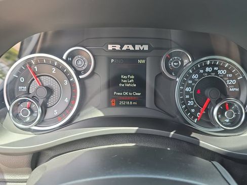 Used 2024 RAM 3500 Tradesman w/ Chrome Appearance Group AWD/4WD image 26