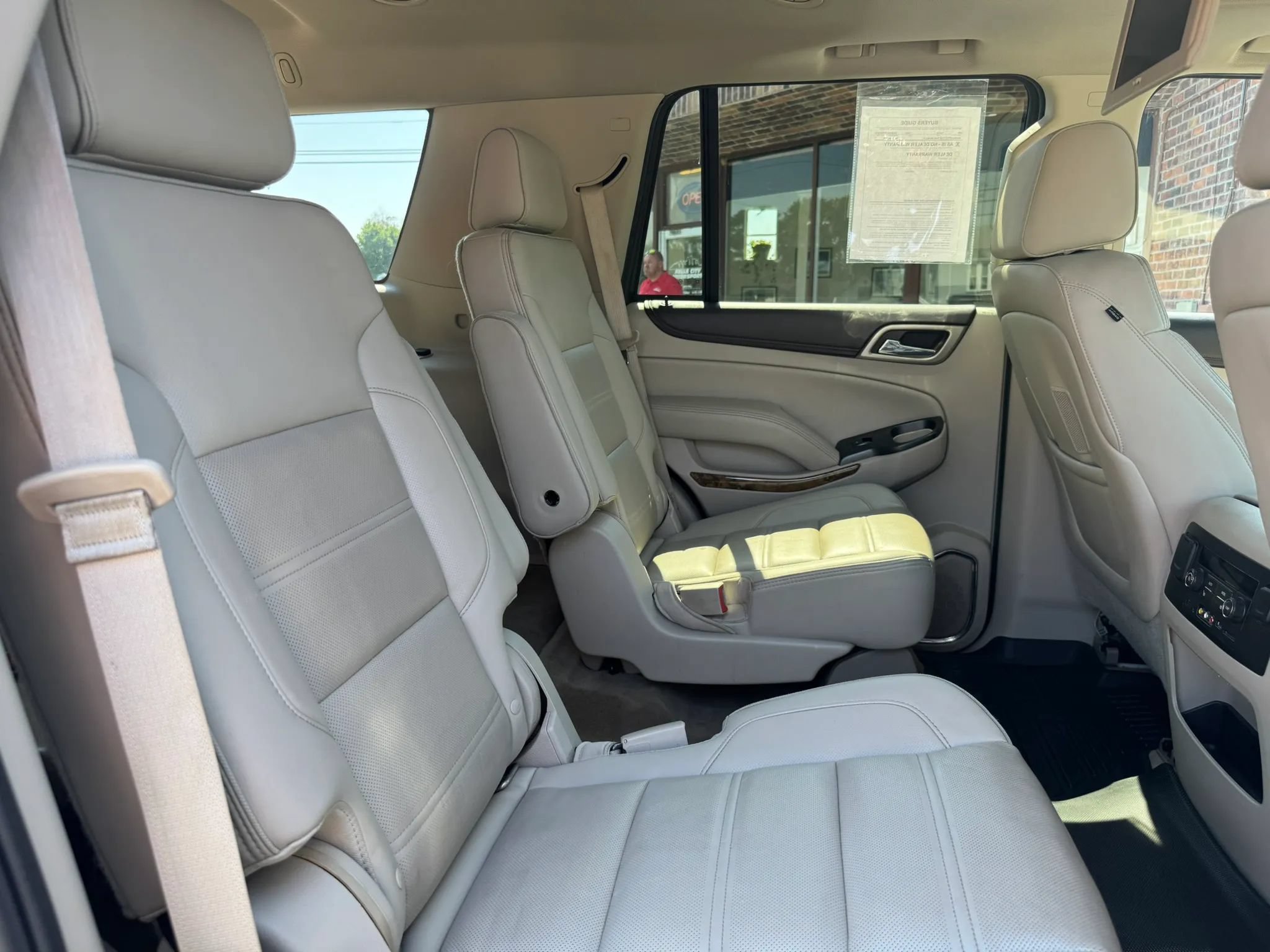 Used 2015 GMC Yukon Denali w/ Touring Package AWD/4WD image 38