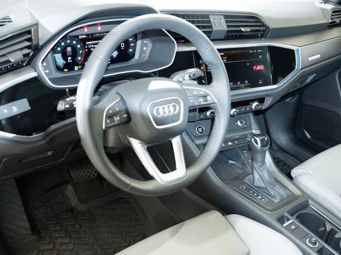 Certified 2025 Audi Q3 2.0T Premium w/ Convenience Package image 19