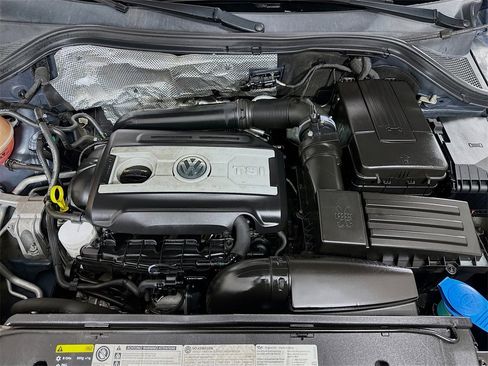 Used 2017 Volkswagen Tiguan Wolfsburg Edition image 29