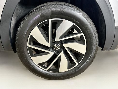 Used 2025 Volkswagen Atlas SE FWD image 11
