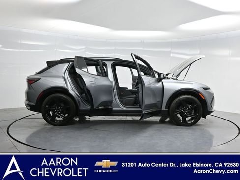 New 2026 Chevrolet Equinox EV RS image 3