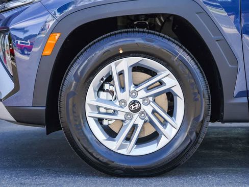New 2026 Hyundai Tucson SE image 9