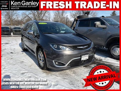 Used 2019 Chrysler Pacifica Limited w/ Advanced Safetytec Group image 1
