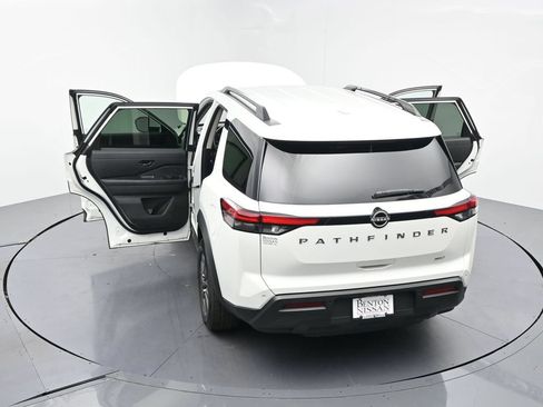Used 2023 Nissan Pathfinder SV FWD image 23