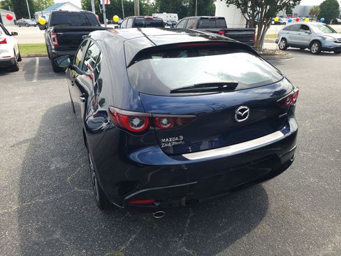 Used 2023 MAZDA MAZDA3 s FWD image 7