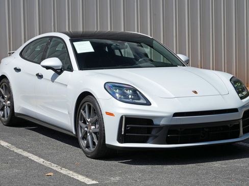 Used 2025 Porsche Panamera w/ Premium Package RWD image 57