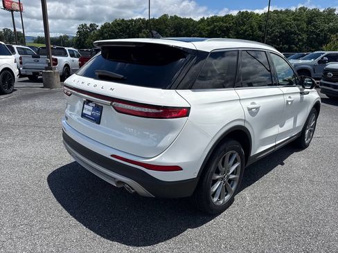 Used 2022 Lincoln Corsair AWD w/ Premium Package image 7