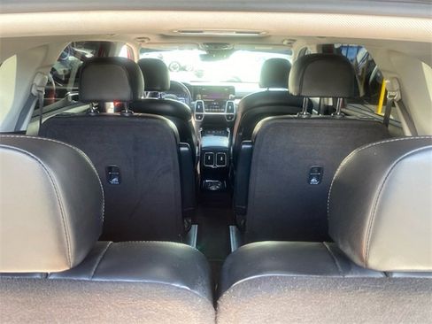 Used 2022 Kia Sorento SX w/ Panoramic Sunroof Package image 24