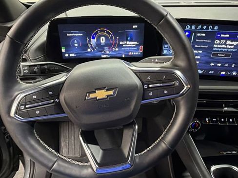 Certified 2025 Chevrolet Traverse LT image 13