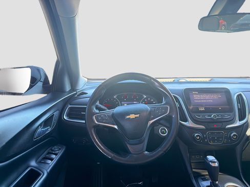 Used 2019 Chevrolet Equinox LT w/ Sun & Navigation Package image 18