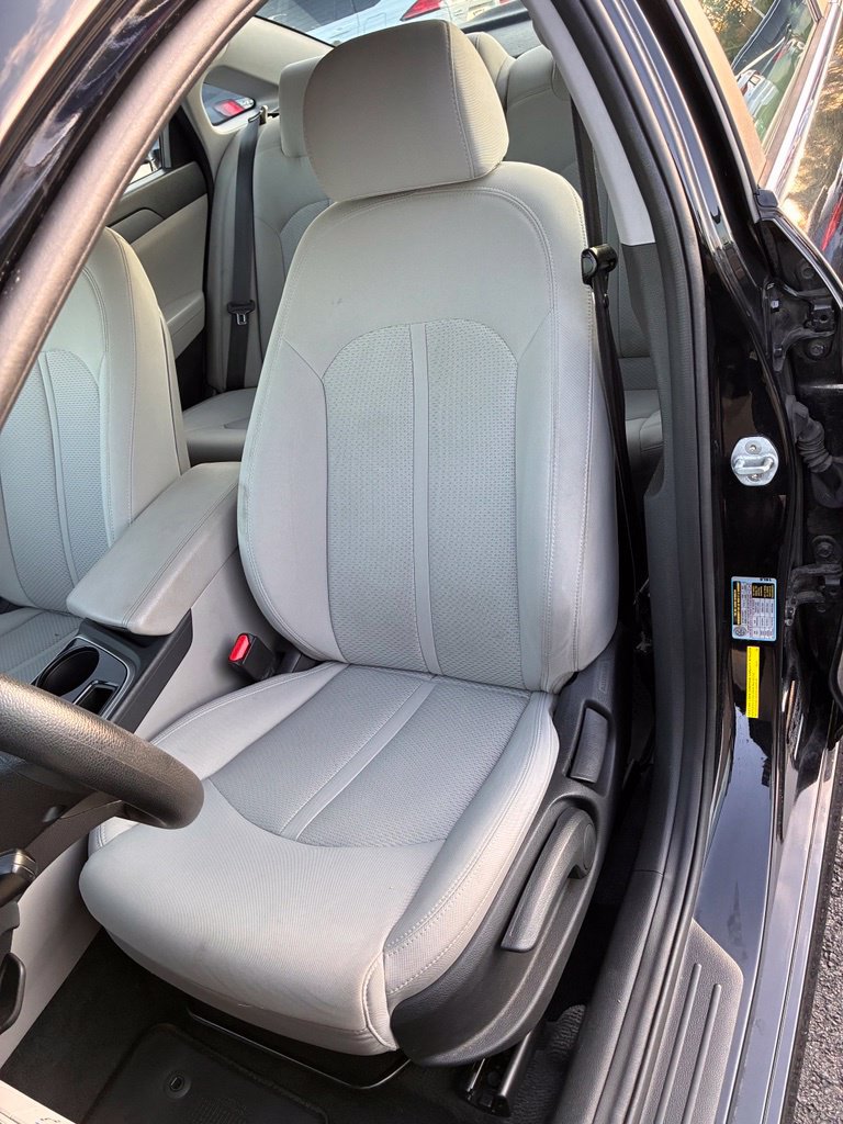 Used 2018 Hyundai Sonata SE FWD image 18
