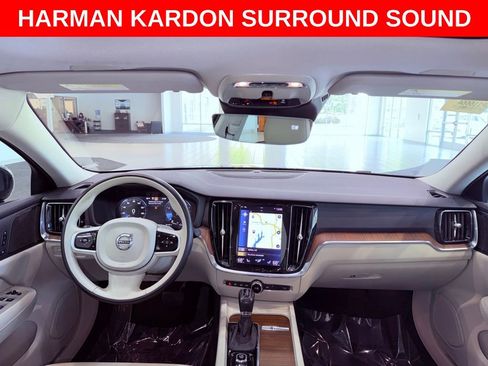 Used 2020 Volvo S60 T5 Momentum w/ Protection Package Premier image 10