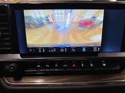 Used 2023 Chevrolet Silverado 1500 RST w/ True North Edition Plus AWD/4WD image 15