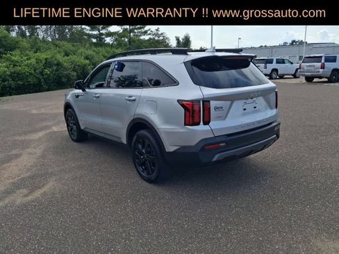 Used 2022 Kia Sorento S w/ Panoramic Sunroof Package AWD/4WD image 6