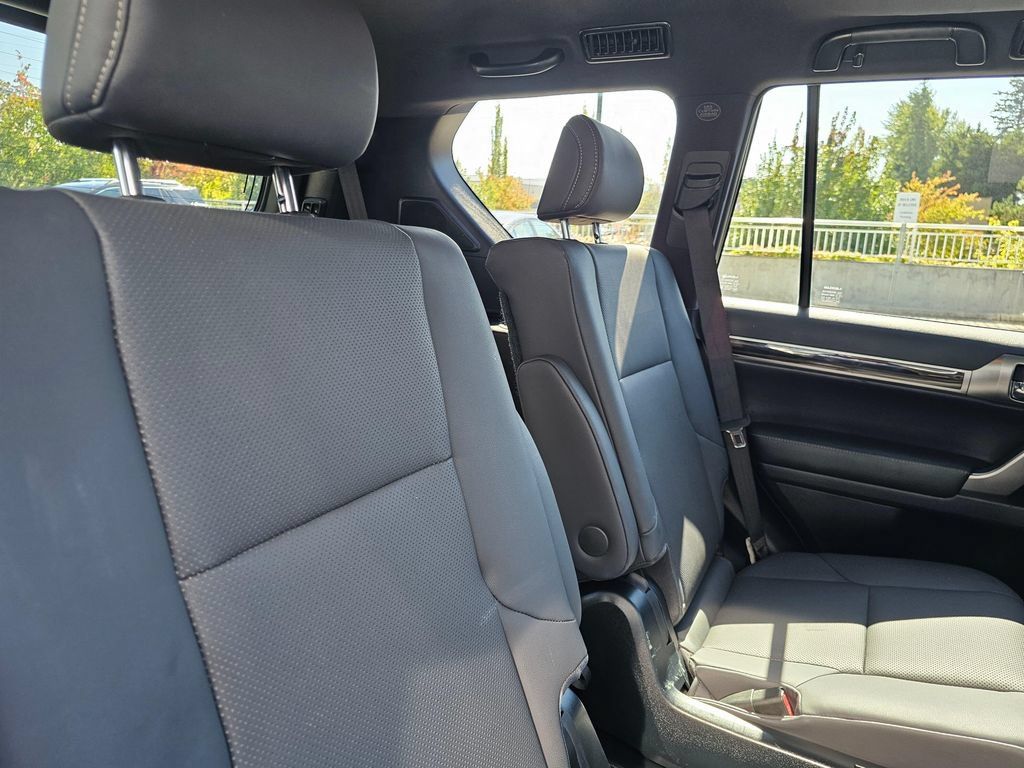 Used 2022 Lexus GX 460 Premium AWD/4WD image 13