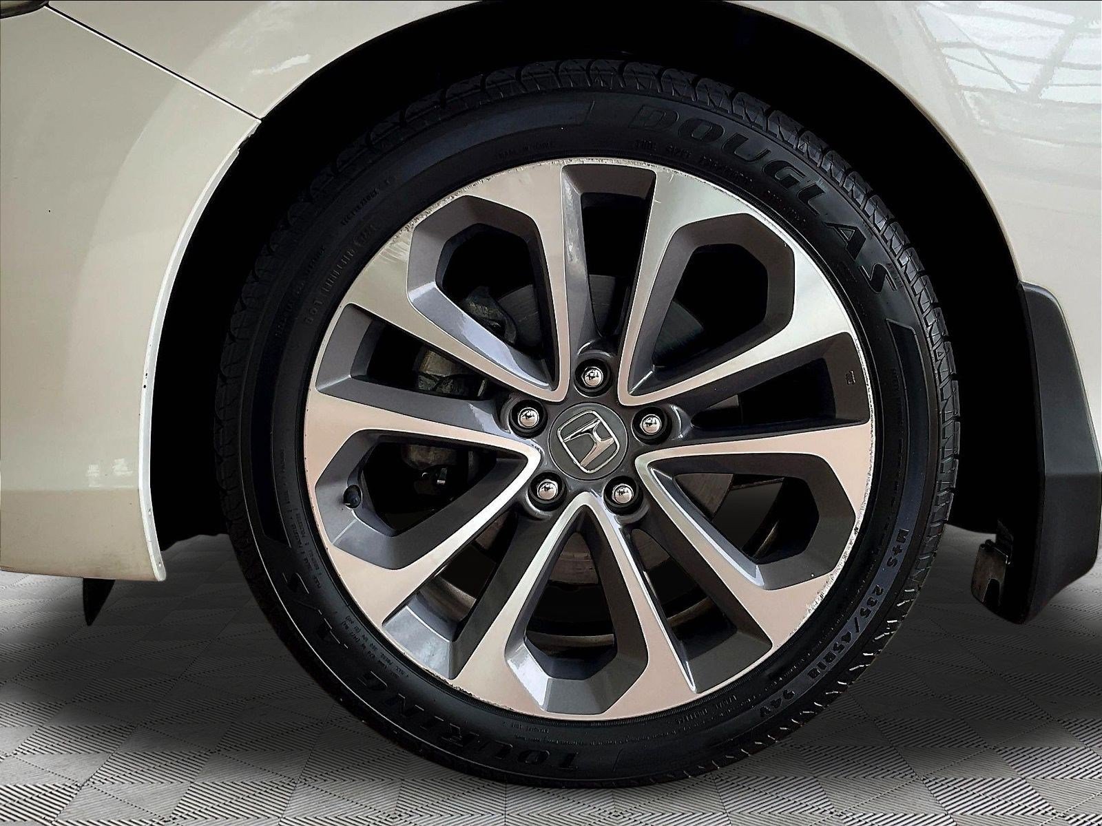 Used 2015 Honda Accord Sport image 31