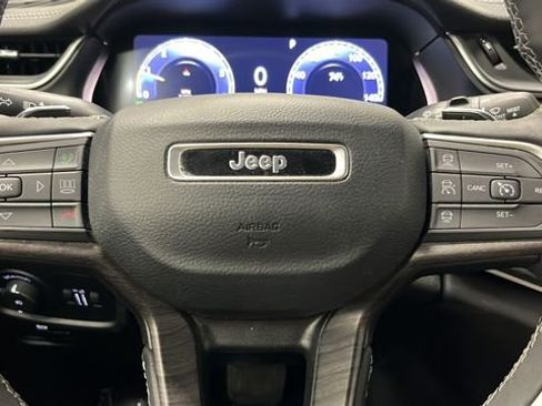 Used 2024 Jeep Grand Cherokee L Limited w/ Luxury Tech Group II AWD/4WD image 16