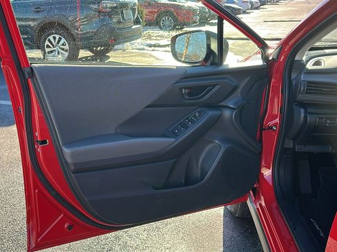 Certified 2025 Subaru Crosstrek 2.0i image 8