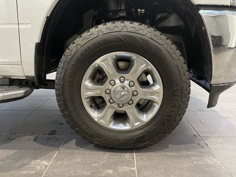 Used 2024 RAM 2500 Big Horn w/ Off Road Package image 12