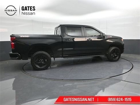Used 2024 Chevrolet Silverado 1500 LT Trail Boss w/ Convenience Package II image 3