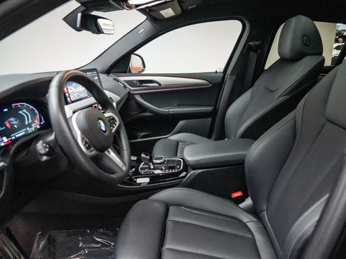 Used 2025 BMW X4 xDrive30i AWD/4WD image 19