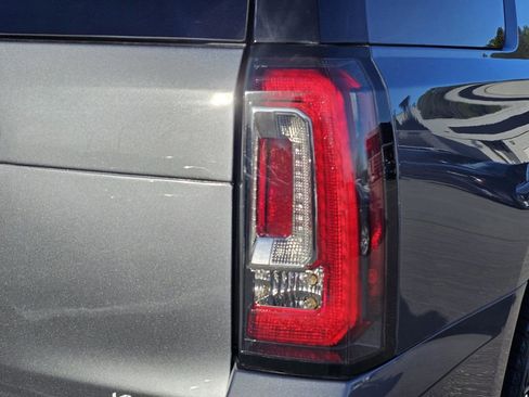 Used 2020 GMC Yukon Denali w/ Denali Ultimate Package image 9