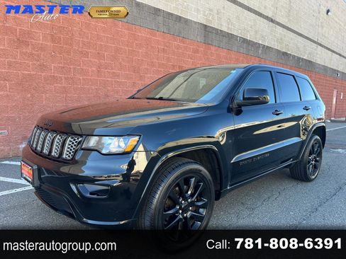 Used 2017 Jeep Grand Cherokee Altitude image 1