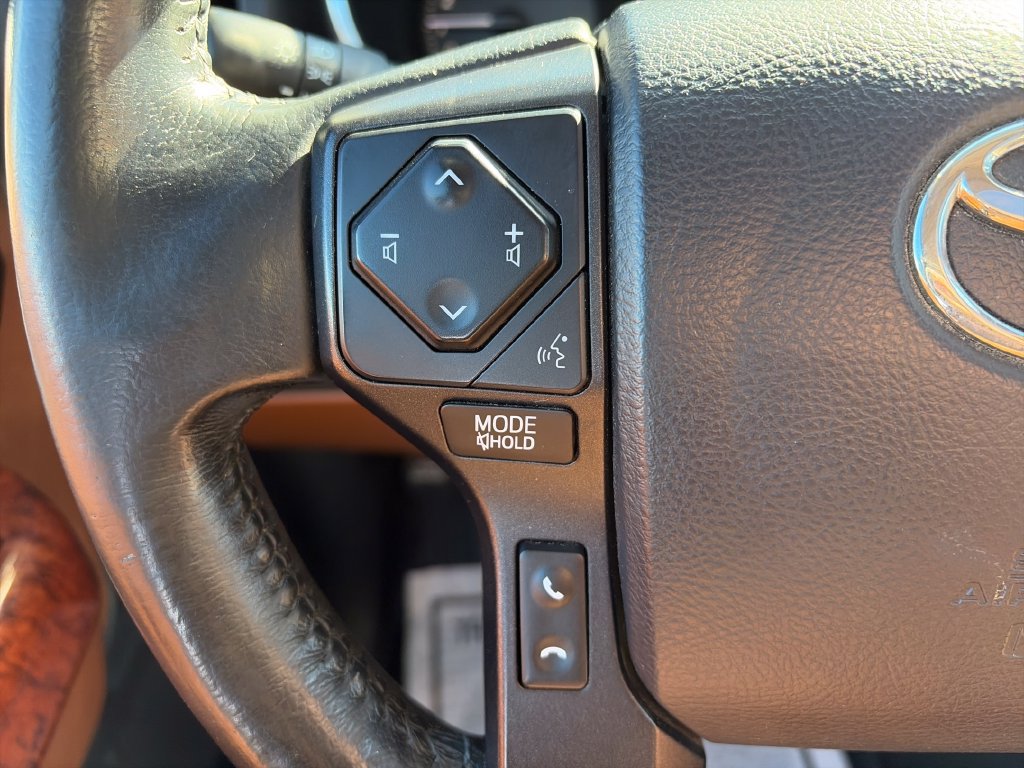 Used 2018 Toyota Sequoia Platinum AWD/4WD image 17