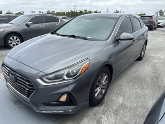 Used 2019 Hyundai Sonata SE video 1