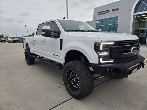 Used 2019 Ford F250 Lariat w/ Lariat Ultimate Package AWD/4WD image 1