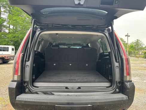 Used 2019 Cadillac Escalade ESV 2WD image 11