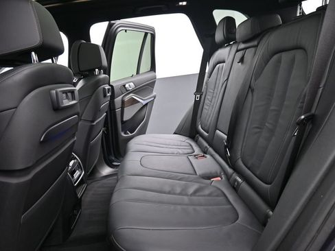 Used 2019 BMW X5 xDrive50i w/ M Sport Package AWD/4WD image 15