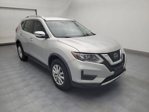 Used 2020 Nissan Rogue SV image 13