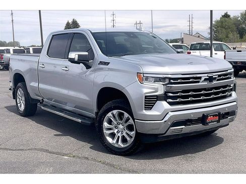 Used 2022 Chevrolet Silverado 1500 LTZ w/ Technology Package AWD/4WD image 2