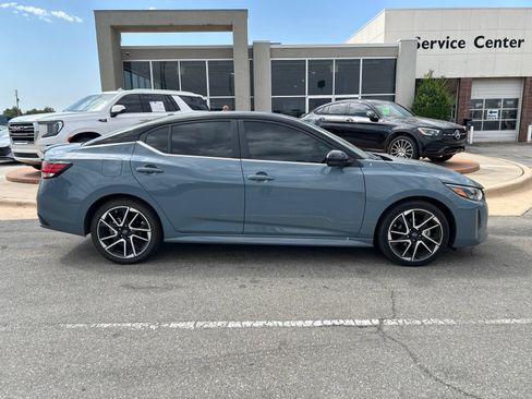 Used 2025 Nissan Sentra SR FWD image 4