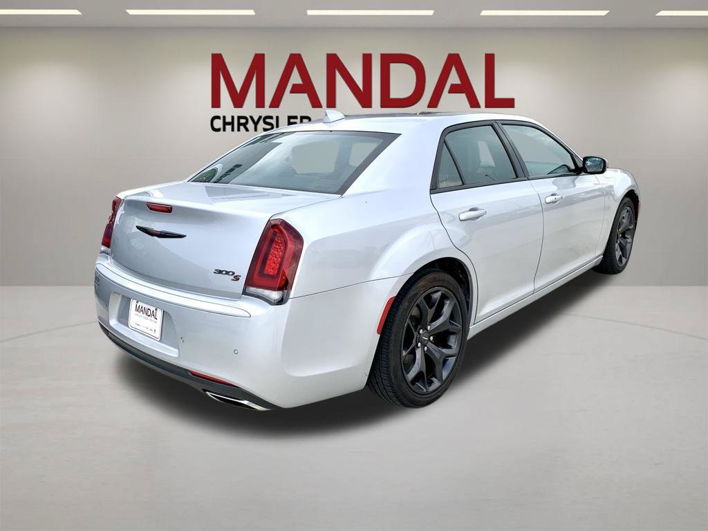 Used 2021 Chrysler 300 S RWD image 6