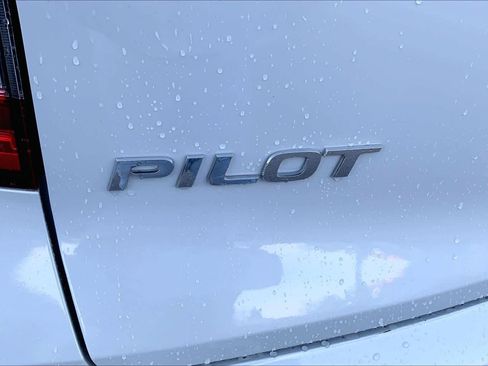 Used 2020 Honda Pilot Touring image 33