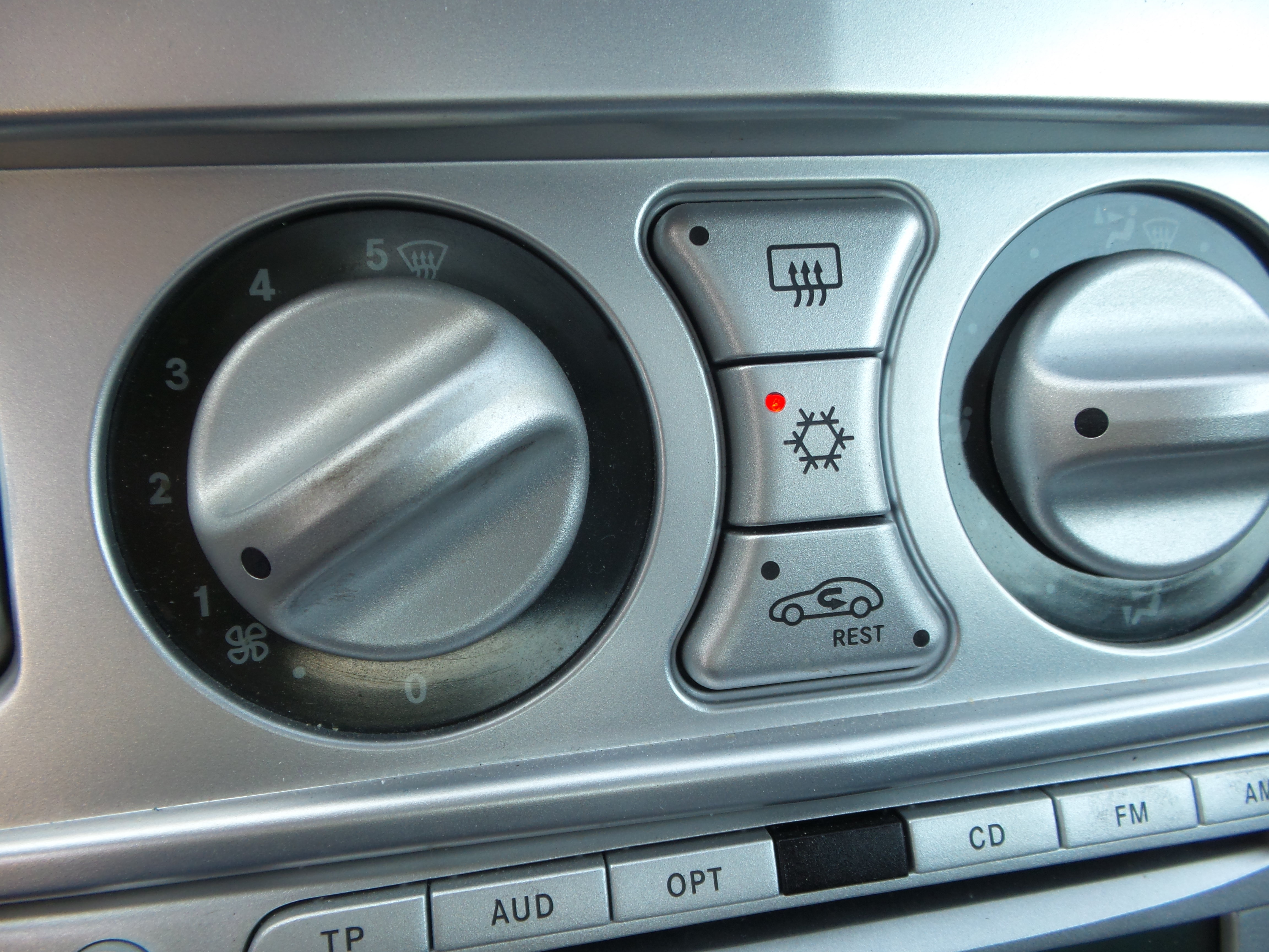 Used 2007 Chrysler Crossfire Coupe RWD image 56