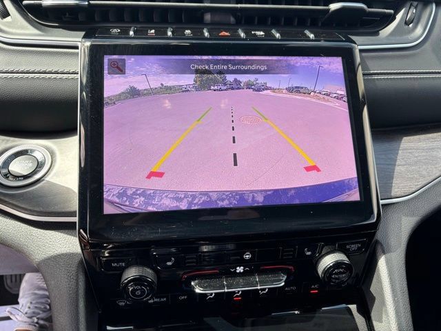 Certified 2022 Jeep Grand Cherokee L Limited w/ Black Appearance Package AWD/4WD image 32