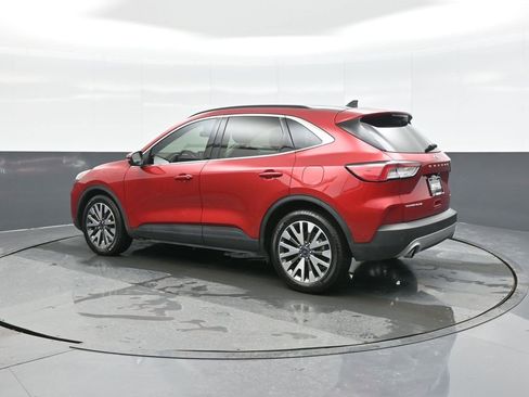 Used 2020 Ford Escape Titanium w/ Titanium Premium Package 2.0 image 5