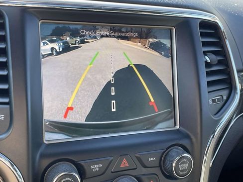 Used 2014 Jeep Grand Cherokee Overland w/ Advanced Technology Group image 29