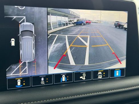 Used 2021 Chevrolet Tahoe Premier w/ Premium Package image 26