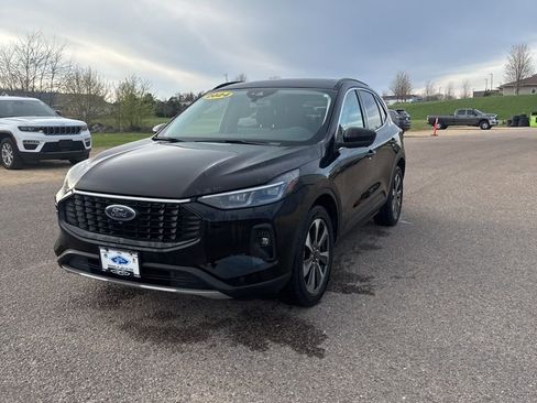 Used 2024 Ford Escape Platinum image 1