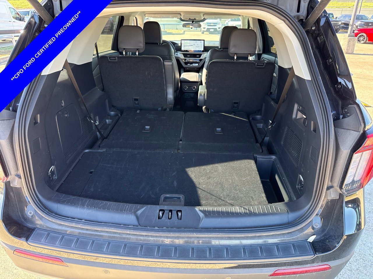 Used 2025 Ford Explorer Active w/ Active Comfort Package RWD image 10