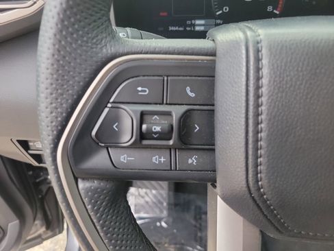 Used 2025 Toyota Tundra Limited image 29