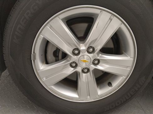 Used 2019 Chevrolet Trax LT w/ LT Convenience Package image 31