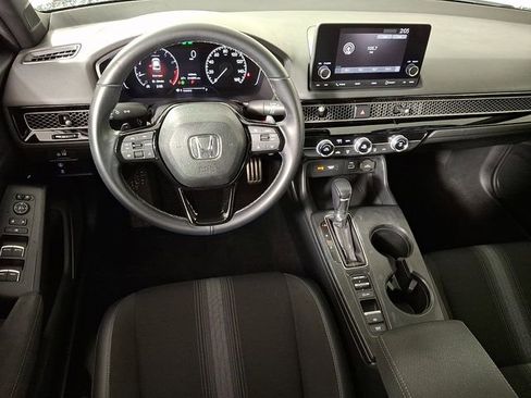 Used 2023 Honda Civic Sport image 2