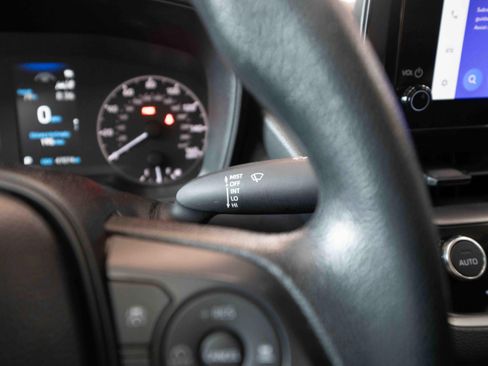 Used 2025 Toyota Corolla LE FWD image 14