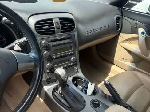 Used 2006 Chevrolet Corvette Convertible w/ Preferred Equipment Group image 7